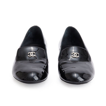 Chanel Black Patent Leather Faux Pearl CC Logo Loafer, Size 40
