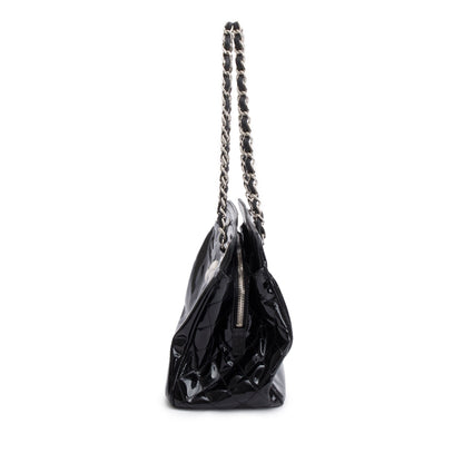 Chanel Black Patent Leather Lipstick Ligne tote