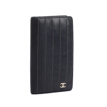 Chanel Black Vertical Quilt Lambskin Leather Interlocking CC Long Bifold Wallet
