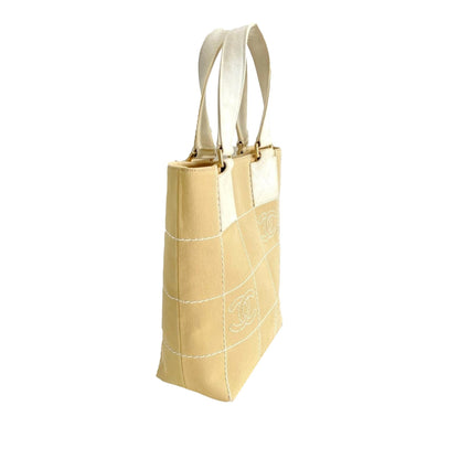Chanel CC Choco Bar Canvas Handbag (SHG-l1xEqX)