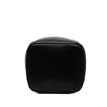 Chanel CC Lambskin Vanity Bag (SHG-0IH9fb)