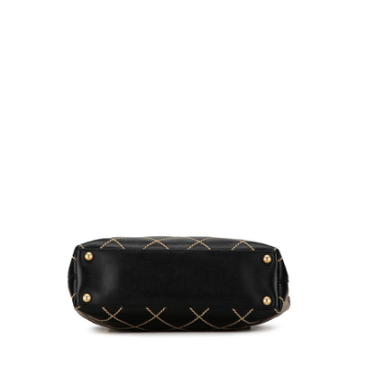Chanel CC Lambskin Wild Stitch Handbag (SHG-aqtoNm)