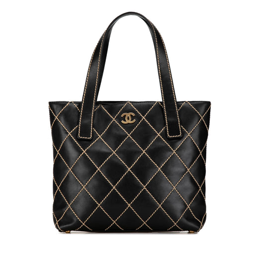 Chanel CC Lambskin Wild Stitch Handbag (SHG-aqtoNm)