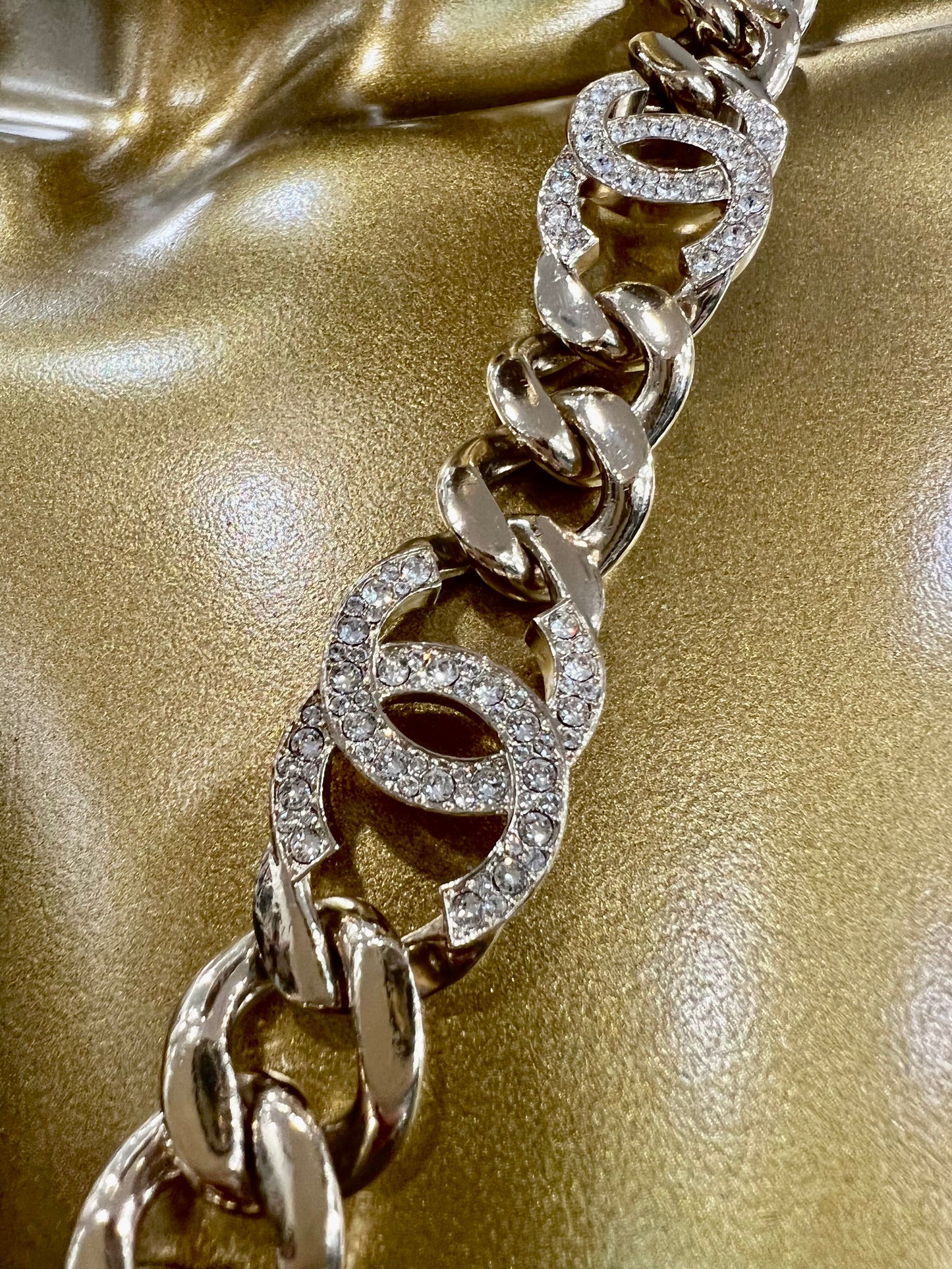 CHANEL CC MIAMI LINK NECKLACE