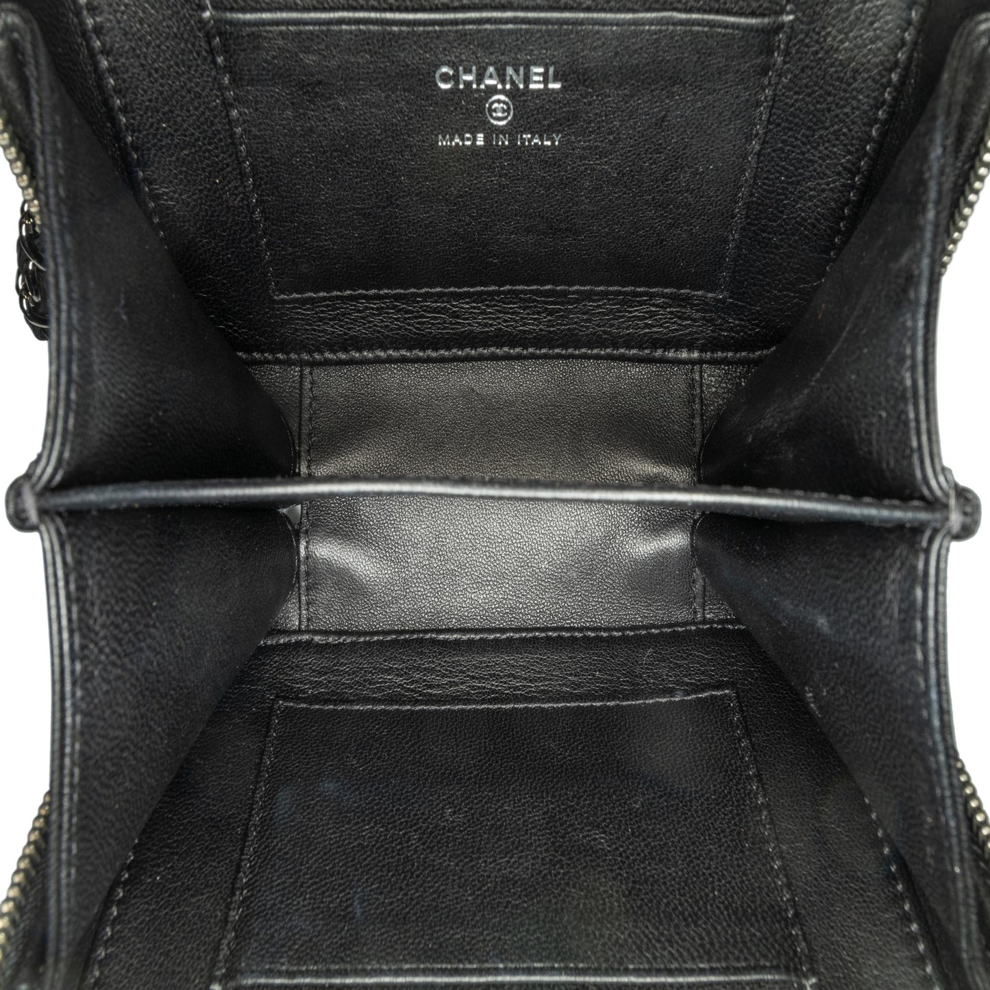 Chanel CC Quilted Lambskin Camera Case (SHG-93PTRz)