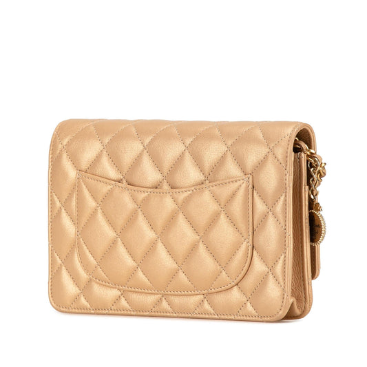 Chanel CC Quilted Lambskin Coin Charm Wallet on Chain (SHG-2rgo8c)