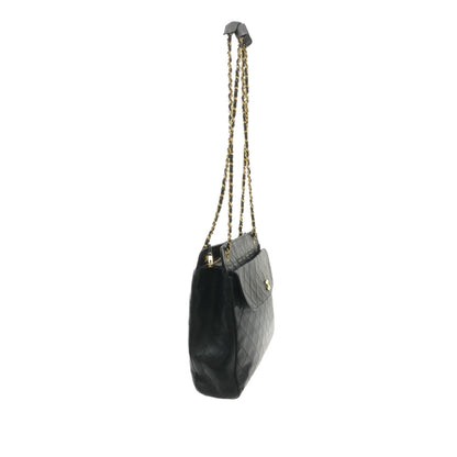 Chanel CC Quilted Lambskin Pocket Tote (SHG-0UXCKM)