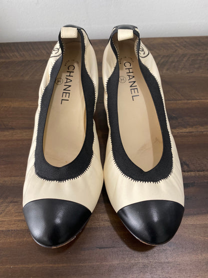 CHANEL CC STRETCH SPIRIT PUMPS