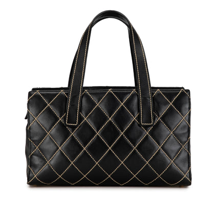 Chanel CC Wild Stitch Calfskin Tote (SHG-jhoL0S)