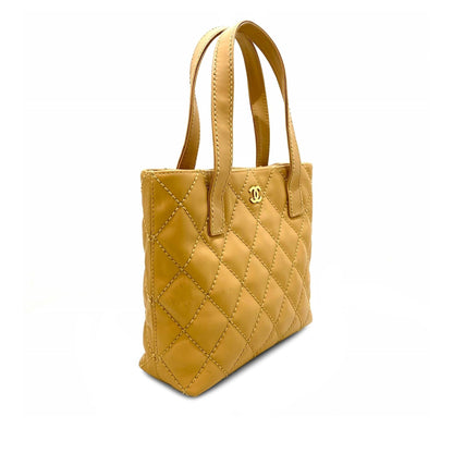 Chanel CC Wild Stitch Lambskin Handbag (SHG-dhxke3)