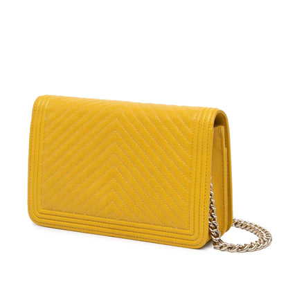 Chanel Caviar Chevron Le Boy Wallet On Chain (SHG-qIpwVh)
