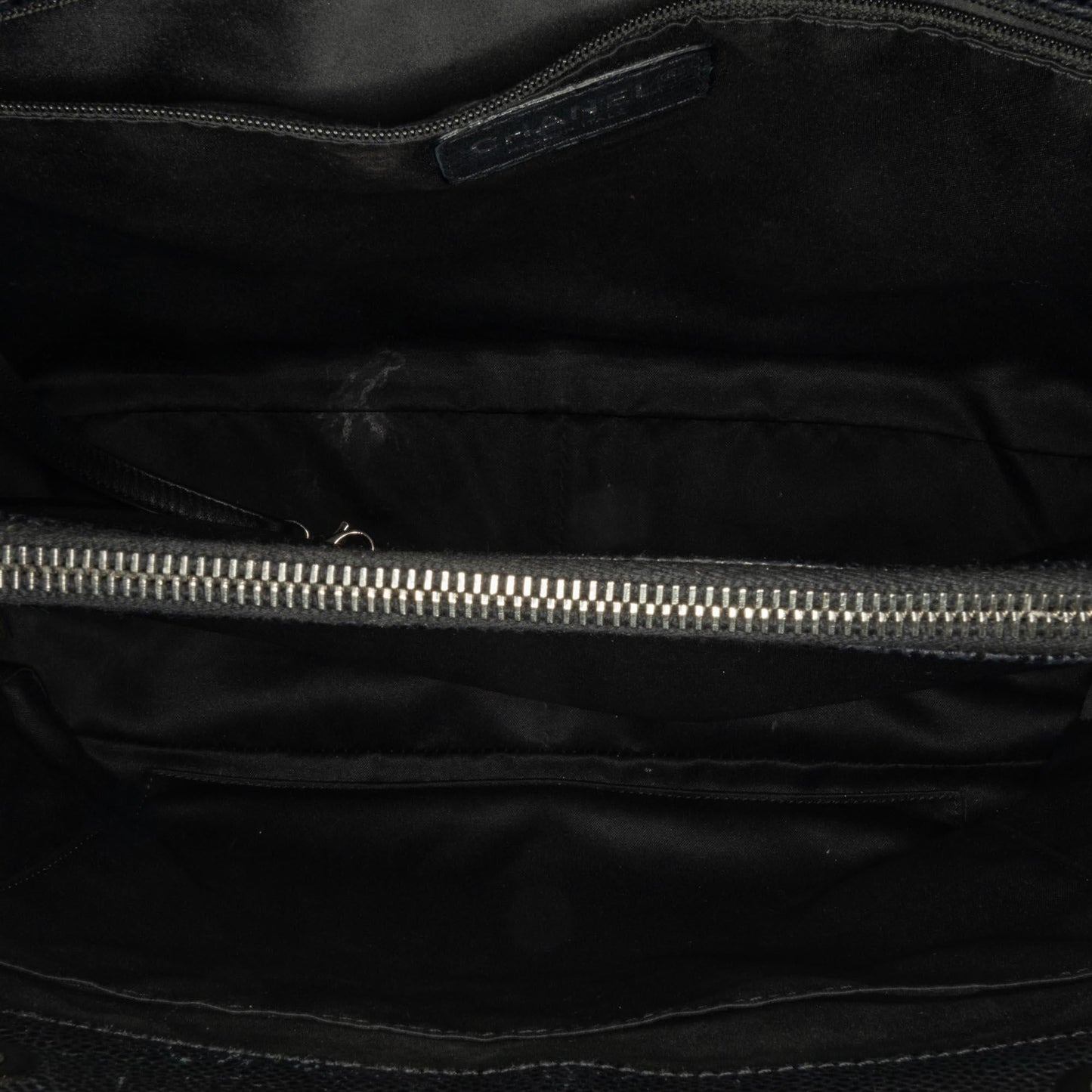 Chanel Caviar Grand Shopping Tote (SHG-WmeyV6)