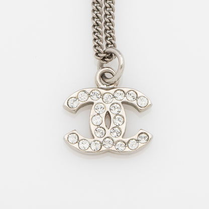 Chanel Crystal CC Pendant Necklace (SHF-WHgrmS)