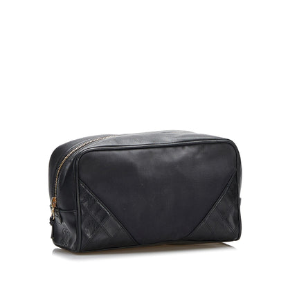 Chanel Diamond Stitch Pouch (SHG-7uj1q0)