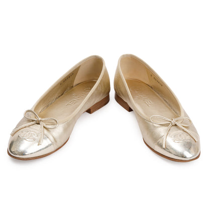 Chanel Gold Lambskin Interlocking CC Logo Flats, Size 38