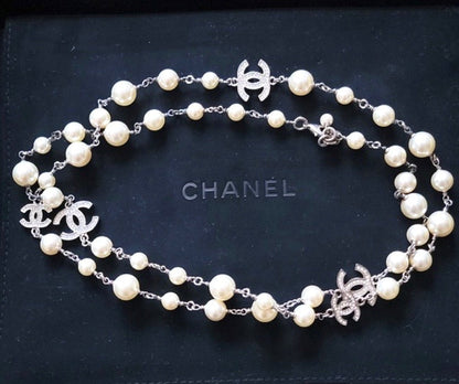 CHANEL 5 CC GRADUATED PEARL CRYSTAL LONG NECKLACE