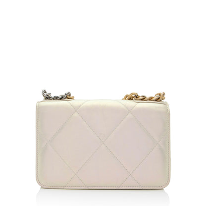 Chanel Iridescent Lambskin 19 Wallet on Chain (SHF-Q3iEEa)