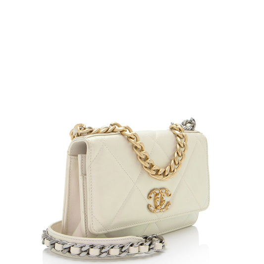 Chanel Iridescent Lambskin 19 Wallet on Chain (SHF-Q3iEEa)