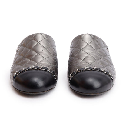 Chanel Iridescent Silver Quilted Calfskin Leather Interlocking CC Logo Mules, Size 36