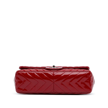 Chanel Jumbo Chevron Patent Single Flap (SHG-q2Z09k)