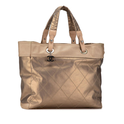 Chanel Large Paris Biarritz Tote (SHG-Uoj0gx)
