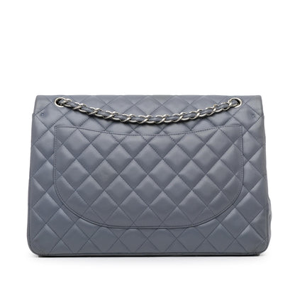 Chanel Maxi Classic Lambskin Double Flap (SHG-T5w6E8)