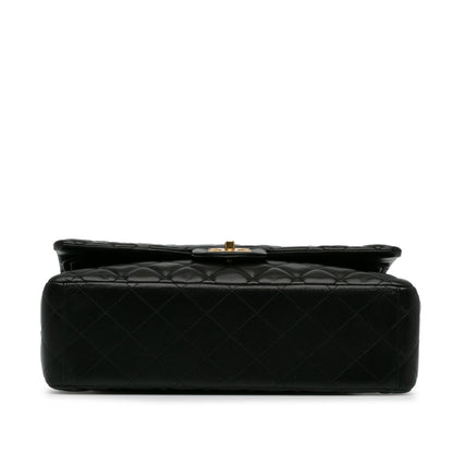 Chanel Maxi Classic Lambskin Double Flap (SHG-UilY6L)