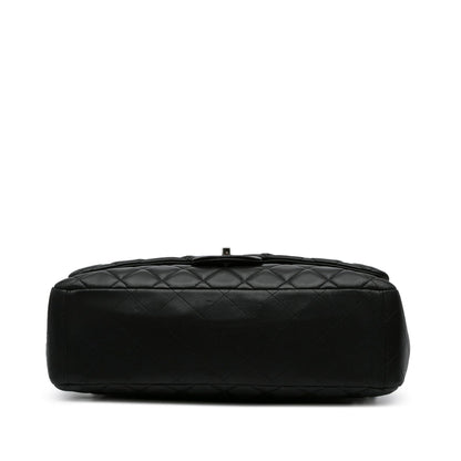 Chanel Maxi Classic Lambskin Single Flap (SHG-C8eJpN)