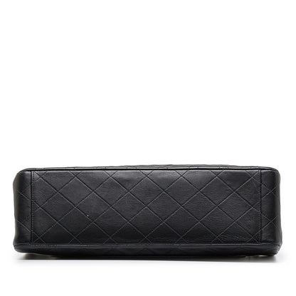 Chanel Maxi XL Classic Lambskin Single Flap (SHG-tSLYwQ)