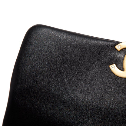 Chanel Medium 19 Flap Bag