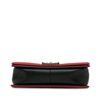 Chanel Medium Bicolor Lambskin Boy Flap (SHG-Qk8sN1)