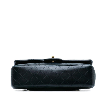 Chanel Medium Classic Lambskin Double Flap (SHG-98UYIH)