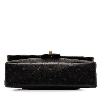 Chanel Medium Classic Lambskin Double Flap (SHG-IHTqBT)