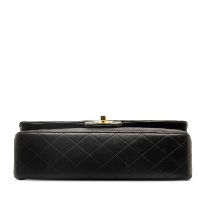 Chanel Medium Classic Lambskin Double Flap (SHG-zFe3qn)