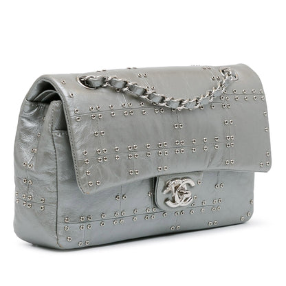 Chanel Medium Glazed Calfskin Grommet Embellished Airline Double Flap (SHG-fbozO4)