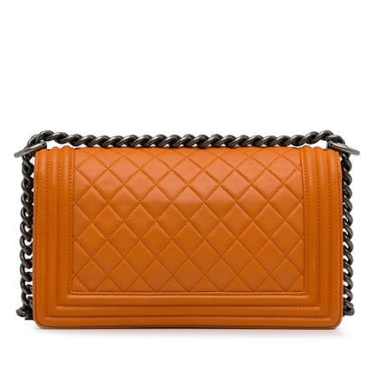 Chanel Medium Lambskin Boy Flap (SHG-yq2bEE)