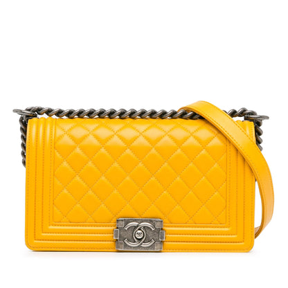 Chanel Medium Lambskin Boy Flap (SHG-k3eNsN)