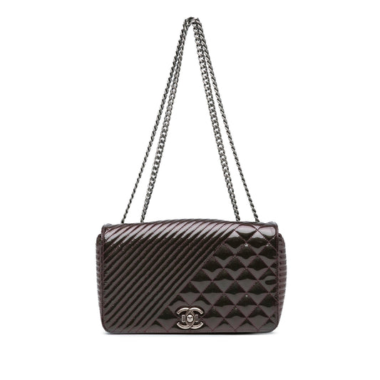 Chanel Medium Patent Coco Boy Flap (SHG-YE0eQ6)