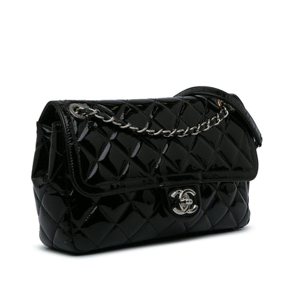 Chanel Medium Patent Coco Shine Flap (SHG-jeEdZZ)