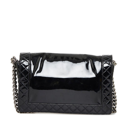 Chanel Medium Patent Reverso Boy Flap (SHG-BSgc9J)