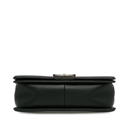 Chanel Medium Pleated Calfskin Boy In Rome Flap (SHG-DQWgfZ)