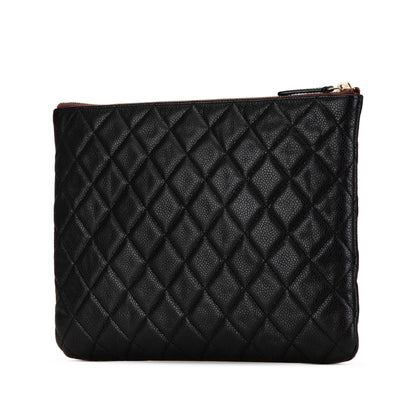 Chanel Medium Quilted Caviar O Case Clutch (SHG-iUwYer)