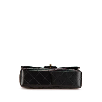 Chanel Medium Quilted Lambskin Border Single Flap (SHG-Tu2Hic)