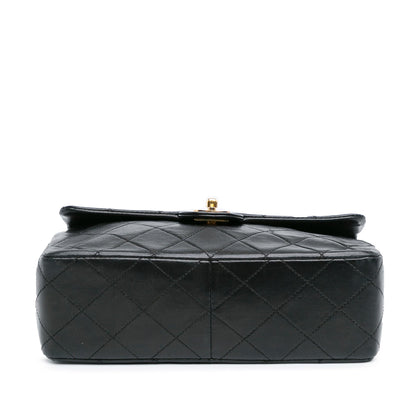 Chanel Mini Square Classic Lambskin Leather Single Flap Bag (SHG-hqpiJu)