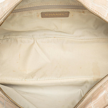 Chanel New Travel Line Handbag (SHG-3MpQA7)