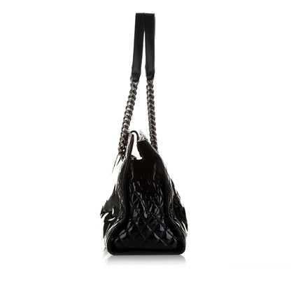 Chanel Patent Boy Reverso Shopping Tote (SHG-hSjbqX)