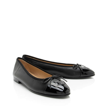 Chanel Patent Calfskin CC Cap Toe Ballet Flats - Size 10.5 / 40.5