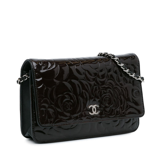 Chanel Patent Camellia Wallet On Chain (SHG-s5zcX3)