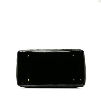 Chanel Patent Grand Shopping Tote (SHG-QBf2Cd)
