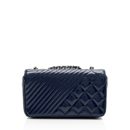 Chanel Patent Leather Coco Boy Small Flap Bag (SHF-mwPK8i)